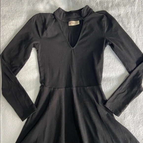 Hollister Long Sleeve Choker Dress - Picture 2 of 4